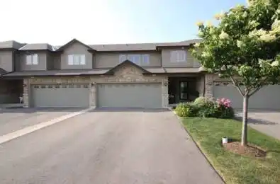 441 Stonehenge Drive Unit# 33 Hamilton Ontario L9K 0B1