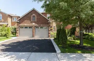 2074 BRAYS Lane Oakville Ontario L6M 2S6
