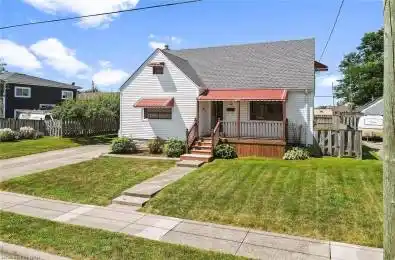 58 ELMWOOD Avenue Welland Ontario L3C 2E1