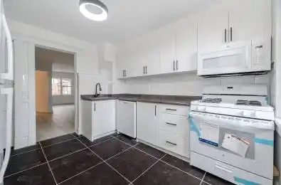 463 Dunsmure Road Hamilton Ontario L8L 1X4