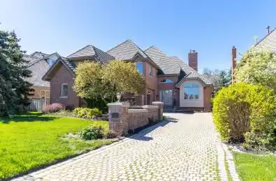 5114 Forest Hill Drive Mississauga Ontario L5M 5A3