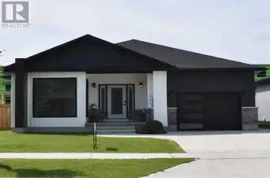 207 Essex Street Sarnia Ontario N7T 0C2
