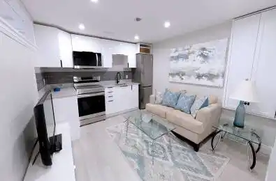 31 Bowerbank Drive Unit# A Toronto C14 Ontario M2M 1Z9