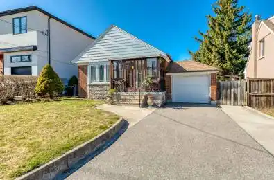 66 Prince Charles Drive Toronto C04 Ontario M6A 2H6
