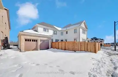2577 Bandsman Crescent Oshawa Ontario L1L 0M2