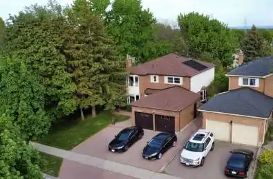 3158 Pinemeadow Drive Burlington Ontario L7M 2Z6