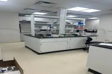 30 Pennsylvannia Avenue Unit# 3 Vaughan Ontario L6A 2V3