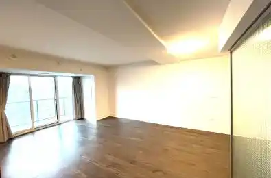 955 Bay Street Unit# 2201 Toronto C01 Ontario M5S 2A2