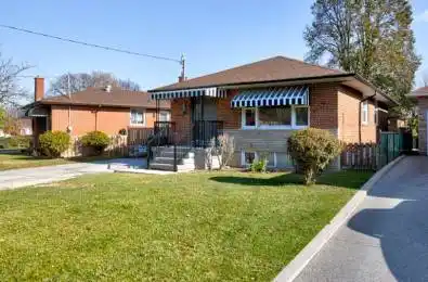 121 HISCOCK Boulevard Toronto E09 Ontario M1G 1T3