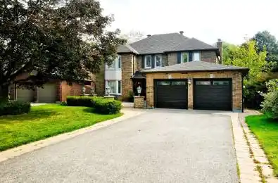 8 Petch Crescent Aurora Ontario L4G 5N7