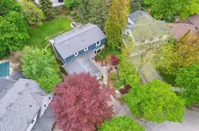 427 Stillmeadow Circle Waterloo Ontario N2L 5M1