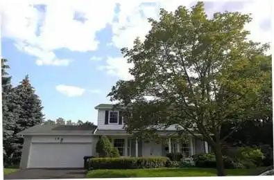 19 Inverary Crescent Toronto E05 Ontario M1T 2W6
