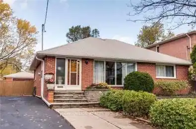 308 Maplehurst Avenue Toronto C14 Ontario M2N 3C6