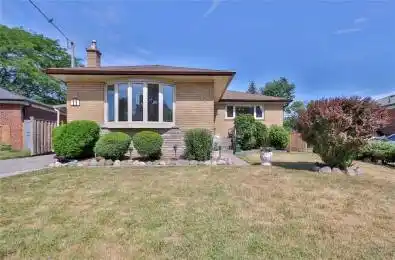11 Tordale Crescent Toronto E09 Ontario M1P 3X4