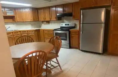 4301 Lee Drive Mississauga Ontario L4W 4A2