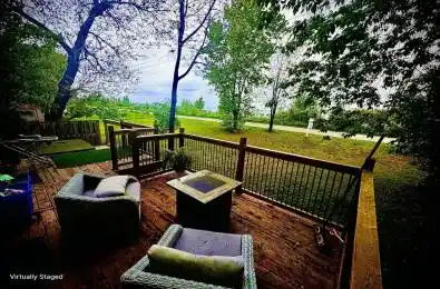 735 Beach Boulevard Hamilton Ontario L8H 6Y5