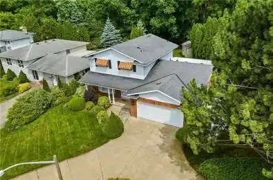 6 Butler Crescent St. Catharines Ontario L2M 7B3