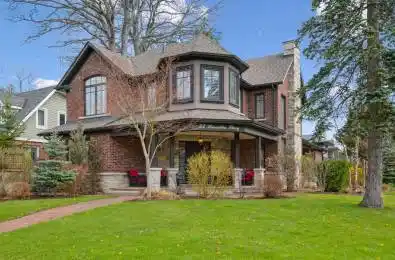 33 Hiawatha Parkway Mississauga Ontario L5G 3S1