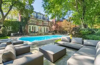 82 Chestnut Park Road Toronto C09 Ontario M4W 2R3