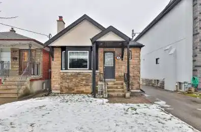 16 Little Boulevard Unit# Lower Toronto W04 Ontario M6E 4N2
