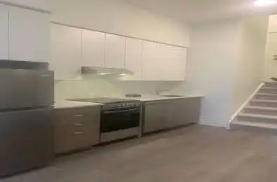 165 CANON JACKSON Drive Unit# 101 Toronto W04 Ontario M6M 2G1