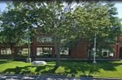 399 Applewood Crescent Unit# 5 Vaughan Ontario L4K 4J3