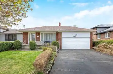 1344 Strathy Avenue Mississauga Ontario L5E 2L2