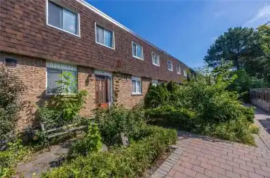 17 The Carriage Way Unit# #17 Markham Ontario L3T 4V1