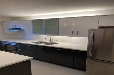 10 Arcadian Circle Unit# 2 Toronto W06 Ontario M8W 2Y9