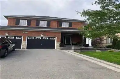 21 Sorbonne Drive Brampton Ontario L6P 1W5