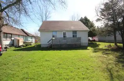 27125 Woodbine Avenue Georgina Ontario L4P 3E9