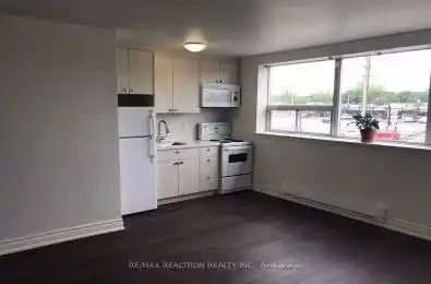 1975 Lawrence Avenue Unit# 1 Toronto E04 Ontario M1R 2Z2