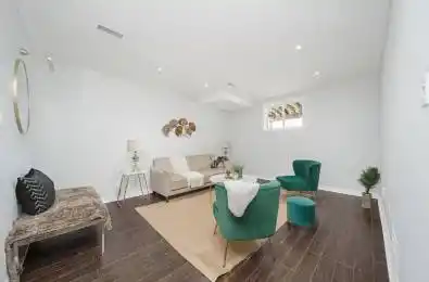9 Fenwick Avenue Clarington Ontario L1C 4R6