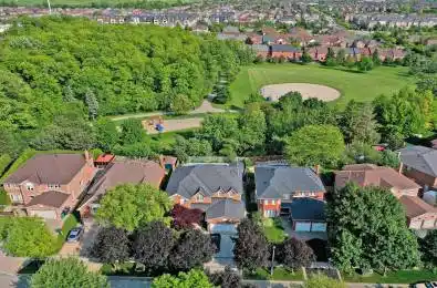 1340 Whitewater Lane Mississauga Ontario L5V 1L8