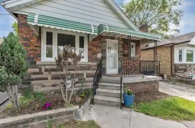 319 Donlands Avenue Toronto E03 Ontario M4J 3R8