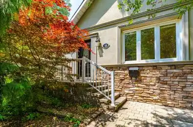 18 Leona Drive Toronto C14 Ontario M2N 4V5