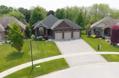 378 MacDonald Street Strathroy Caradoc Ontario N7G 3B1