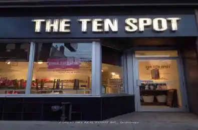 916 Queen Street Toronto E01 Ontario M4M 1J5
