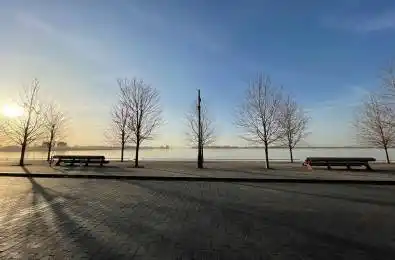 1 Edgewater Drive Unit# 212 Toronto C08 Ontario M5A 0L1