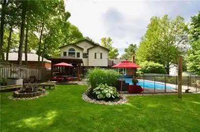 32 Wattie Road Springwater Ontario L9X 0P7