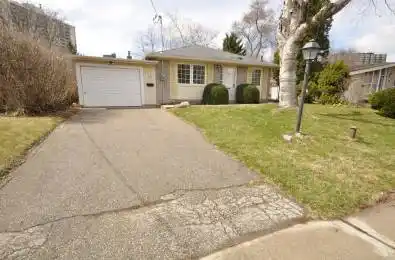 14 Dukinfield Crescent Unit# 1 Toronto C13 Ontario M3A 2S1