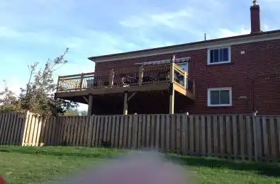 263 Oak Park Avenue Toronto E03 Ontario M4C 4N4