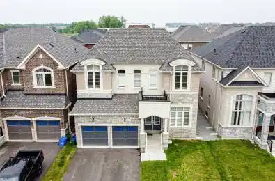 10 Kenneth Ross Bend East Gwillimbury Ontario L9N 0T7