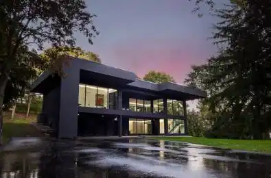 350 Kingscross Drive King Ontario L7B 1J9