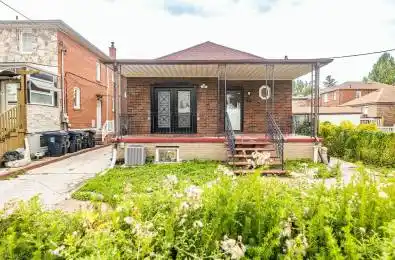 9 Hertford Avenue Toronto W03 Ontario M6M 1R9
