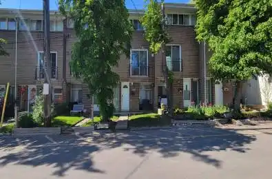 32 Sentinel Road Unit# 8 Toronto W05 Ontario M3M 2Y8