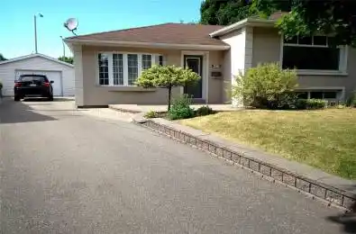 407 Oceanside Avenue Richmond Hill Ontario L4C 2Z7