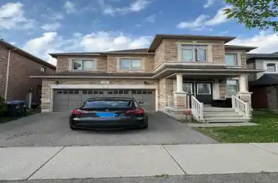 24 Masken Circle Brampton Ontario L7A 0G4