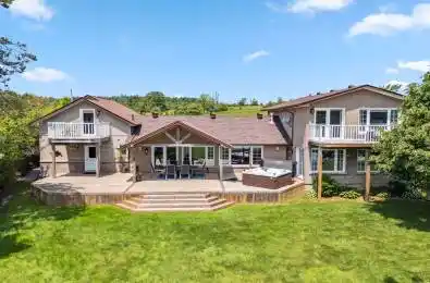 747 Alexander Drive Selwyn Ontario K0L 1T0