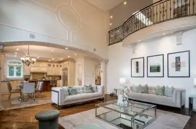 286 Fern Avenue Richmond Hill Ontario L4C 6L4